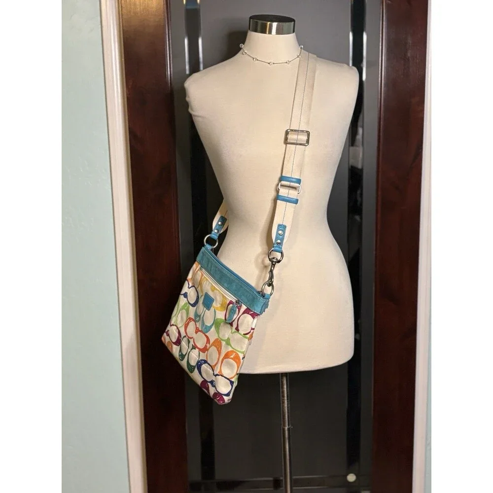 COACH Y2K 2005 Vintage Logo Hamptons Scribble Demi Crossbody bag